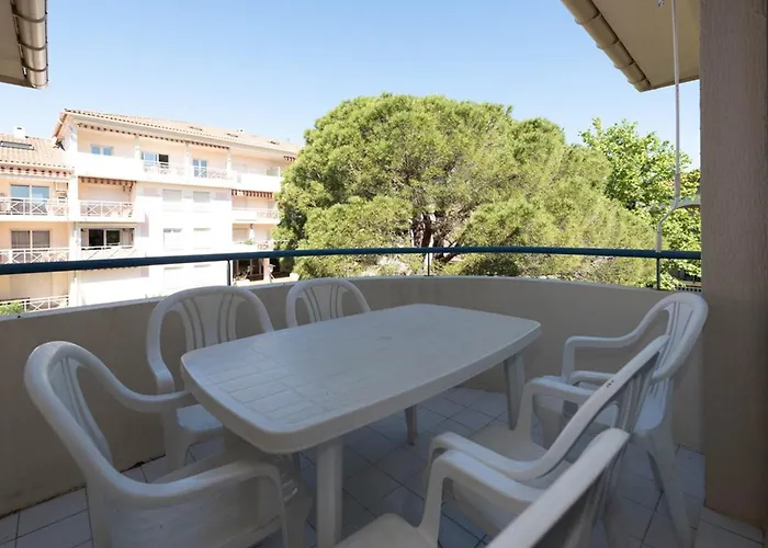 T2 Avec Piscine Et Parking, 700m Plage, 4-6 Pers. - Fr-1-803-93 * Le Lavandou